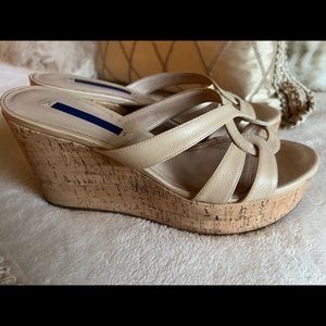 STUART WEITZMAN NUDE CORK WEDGE-Size 7.5-Excellent Condition!